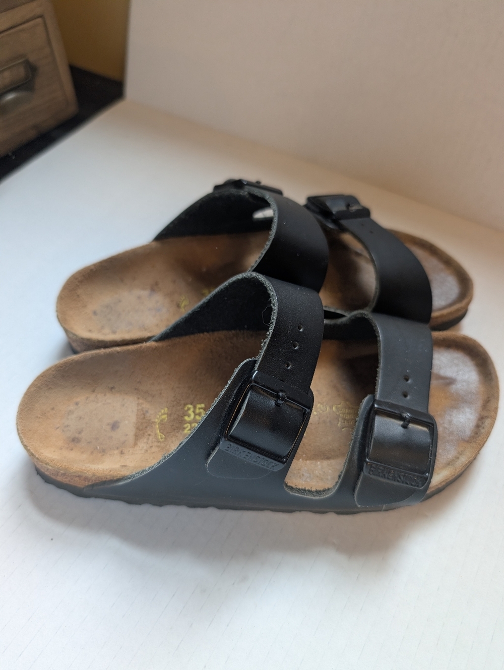 Birkenstock Arizona Natural Leather Size 4(35) In VGUC